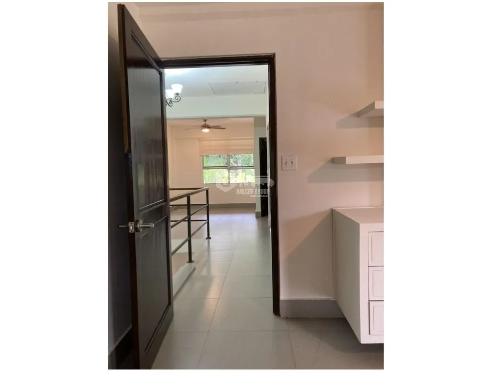 CLAYTON / 420M / 4 BEDROOMS / 3 LEVELS / 2 PARKING SPACES / TERRACE