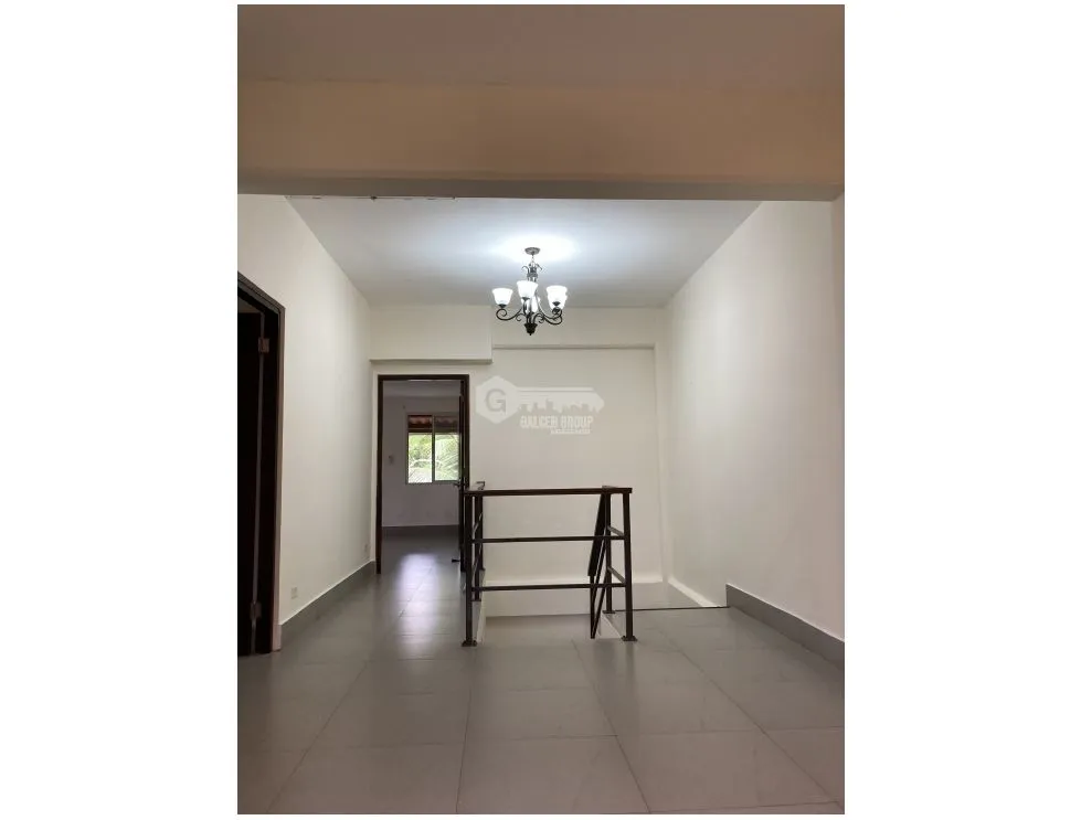 CLAYTON / 420M / 4 BEDROOMS / 3 LEVELS / 2 PARKING SPACES / TERRACE
