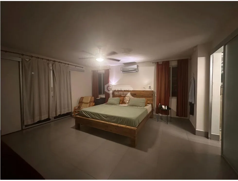 CLAYTON / 420M / 4 BEDROOMS / 3 LEVELS / 2 PARKING SPACES / TERRACE