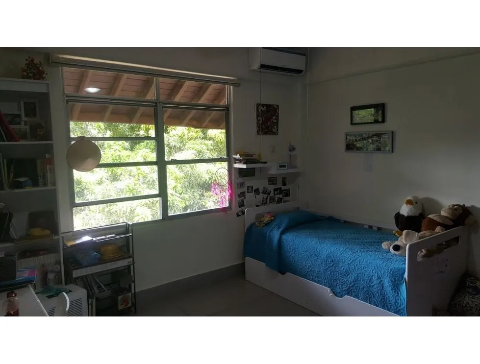 CLAYTON / 420M / 4 BEDROOMS / 3 LEVELS / 2 PARKING SPACES / TERRACE