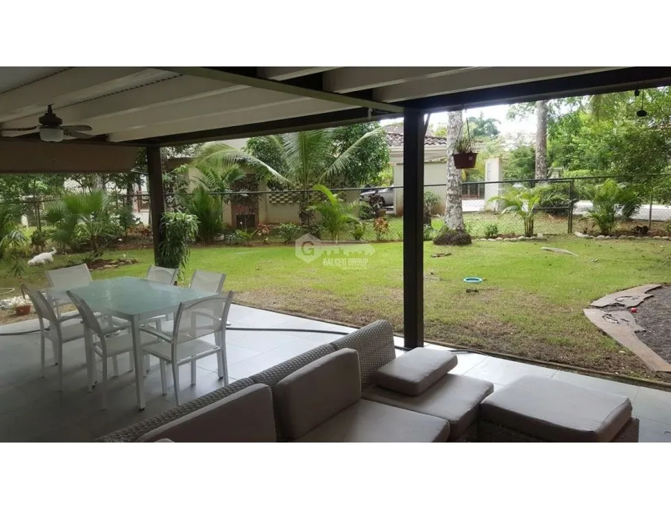 CLAYTON / 420M / 4 BEDROOMS / 3 LEVELS / 2 PARKING SPACES / TERRACE