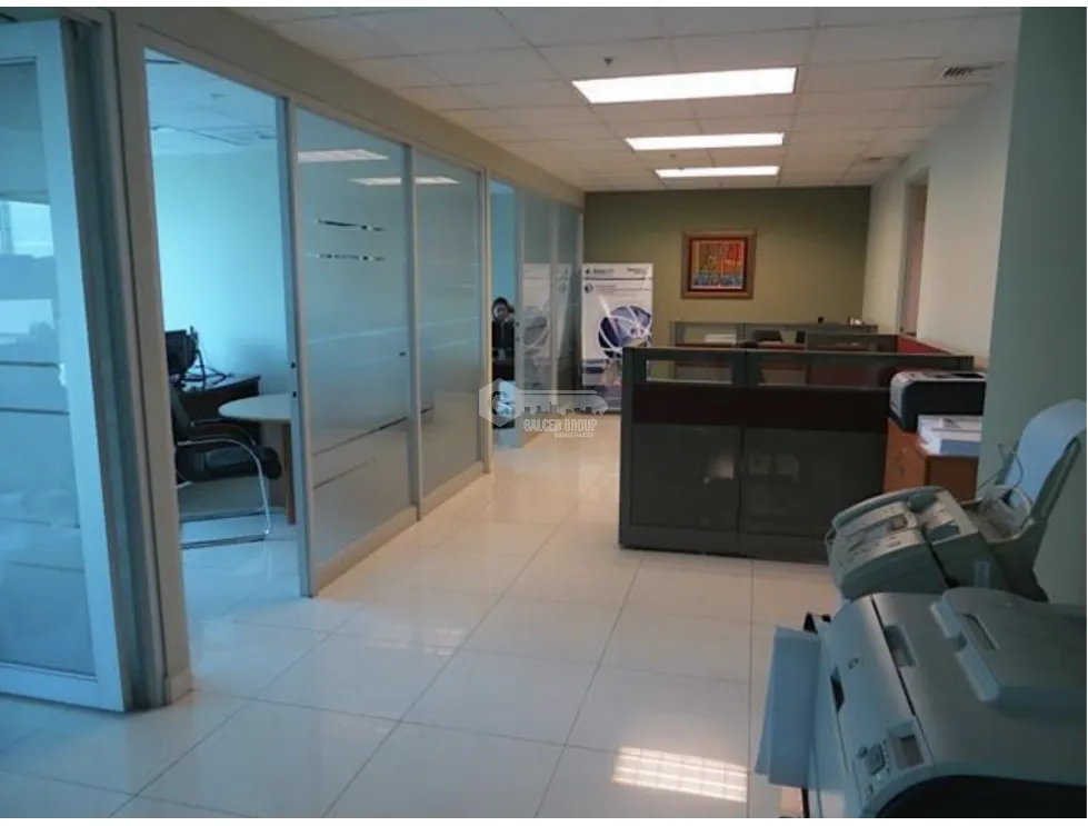 MARBELLA / OCEAN BUSINESS PLAZA / 186M / DIVISIBLE / 3 PARKING SPACES