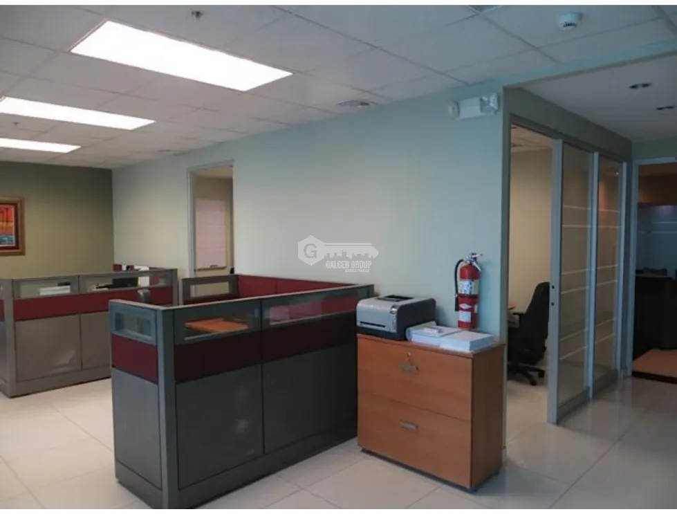 MARBELLA / OCEAN BUSINESS PLAZA / 186M / DIVISIBLE / 3 PARKING SPACES