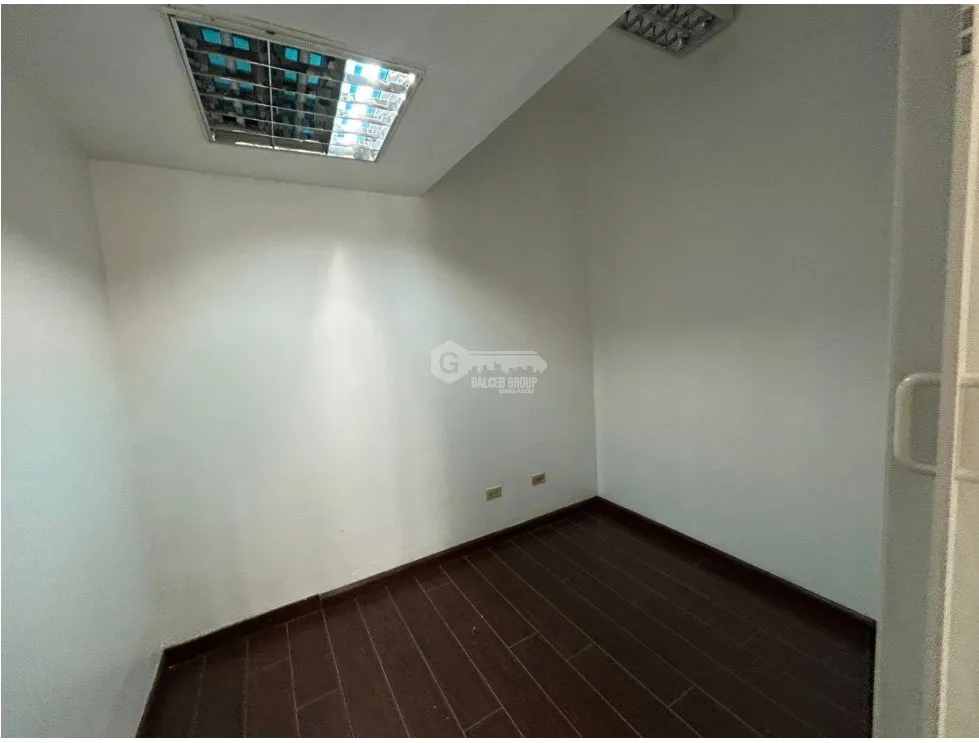 Espace commercial à Albrook à louer