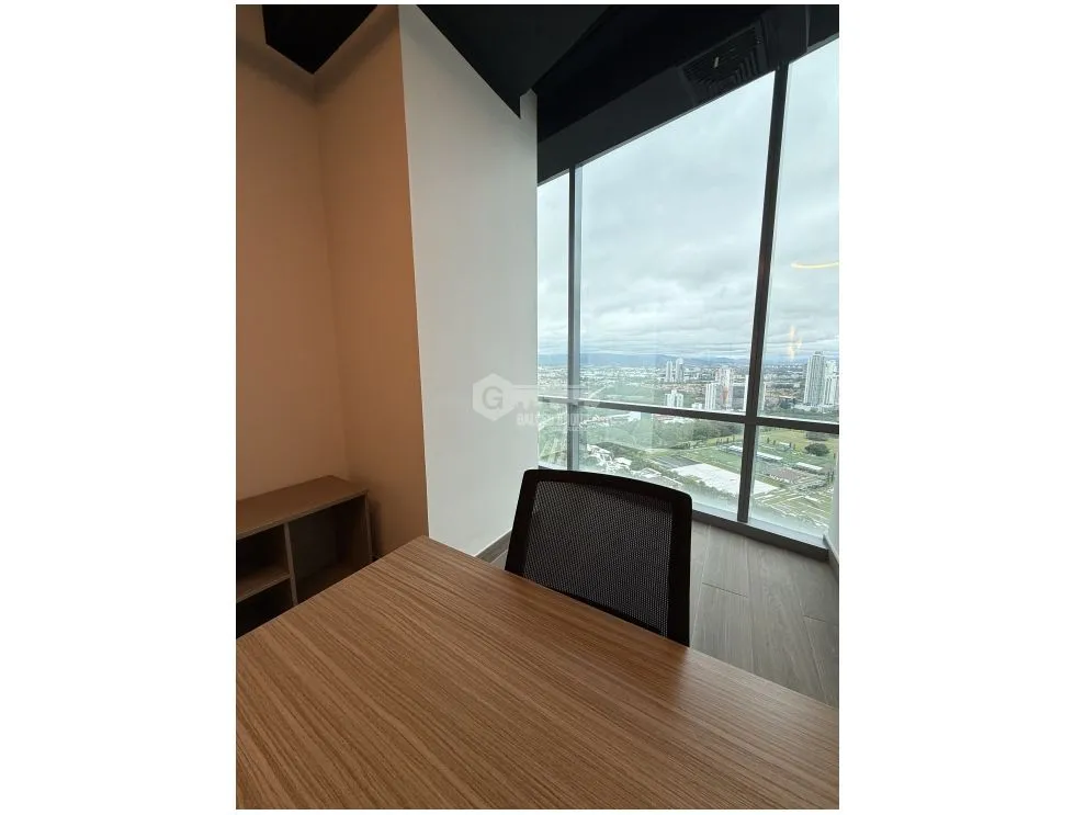 Office for rent in Costa del Este