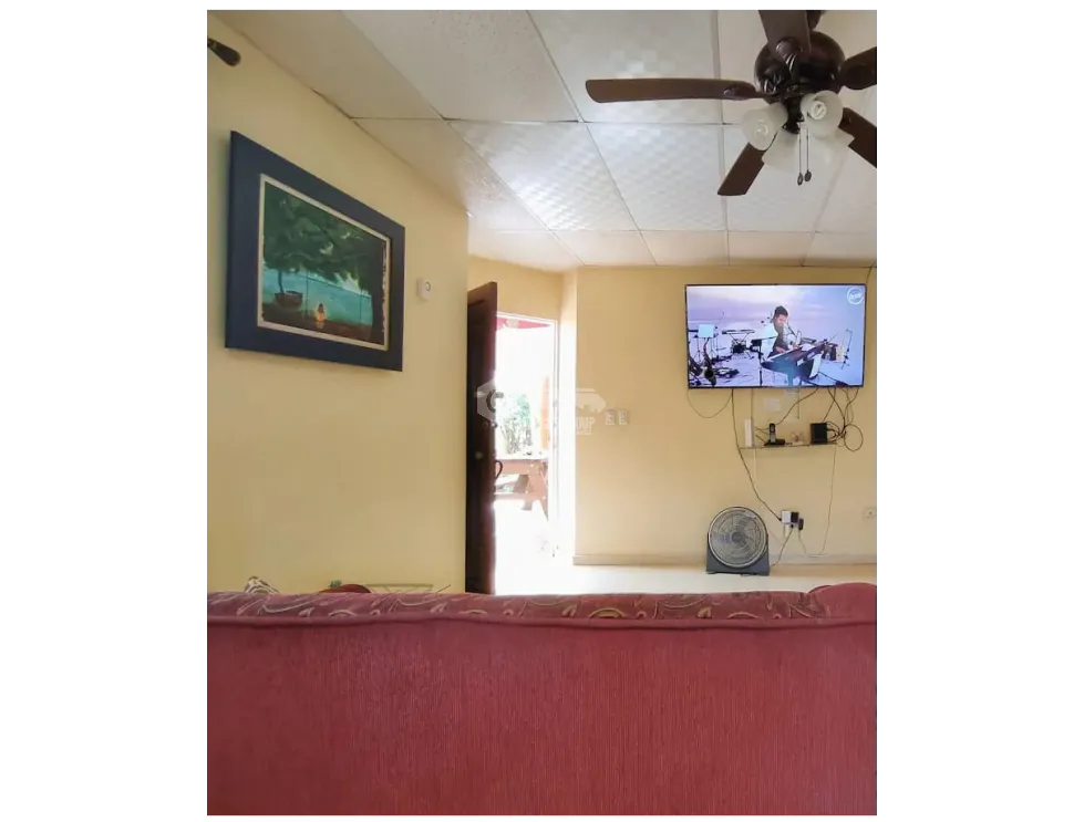 VILLA LUCRE / 400M / 4 BEDROOMS / 2 PARKING / TERRACE / PATIO