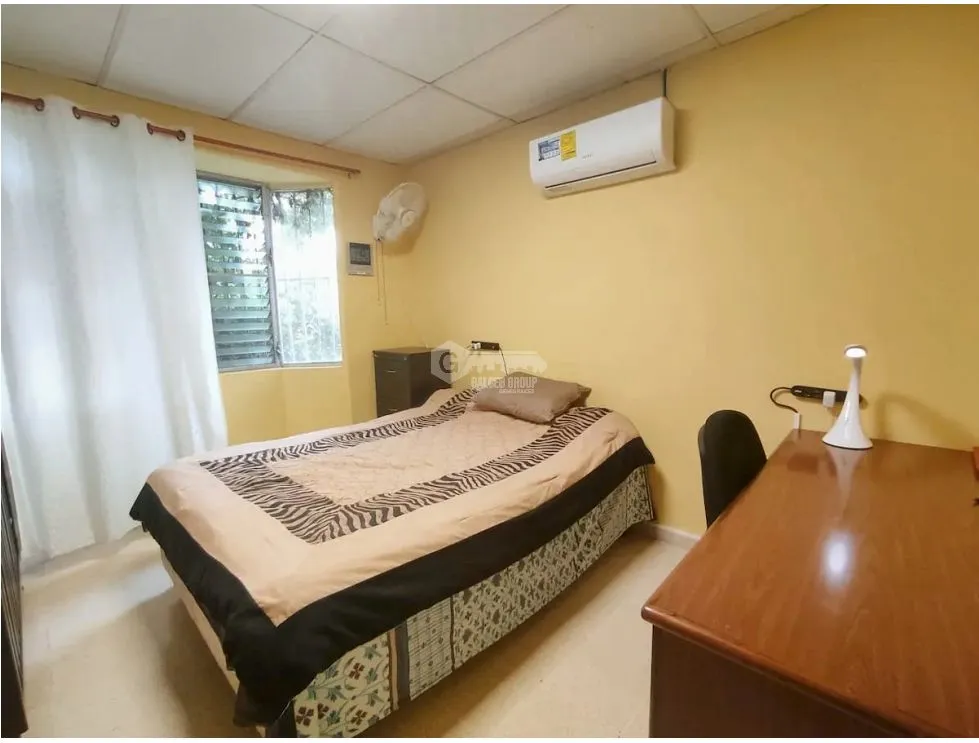 VILLA LUCRE / 400M / 4 BEDROOMS / 2 PARKING / TERRACE / PATIO