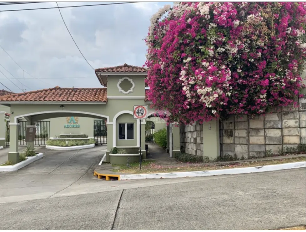 屋 在 Villa Lucre 出售