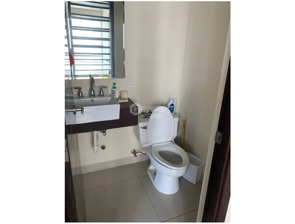 EL CANGREJO / VITRO LOFT / 98M / 1 HABITACION / 2 NIVELES / PISCINA
