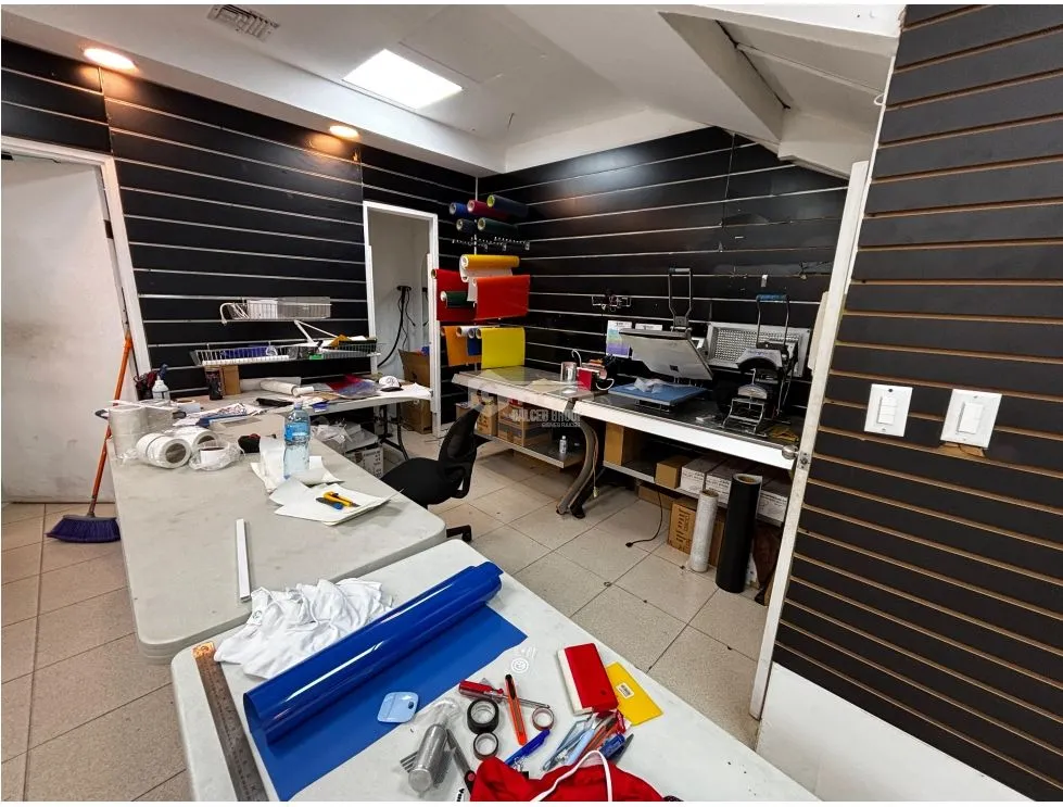 Commercial Space for sale in Tumba Muerto