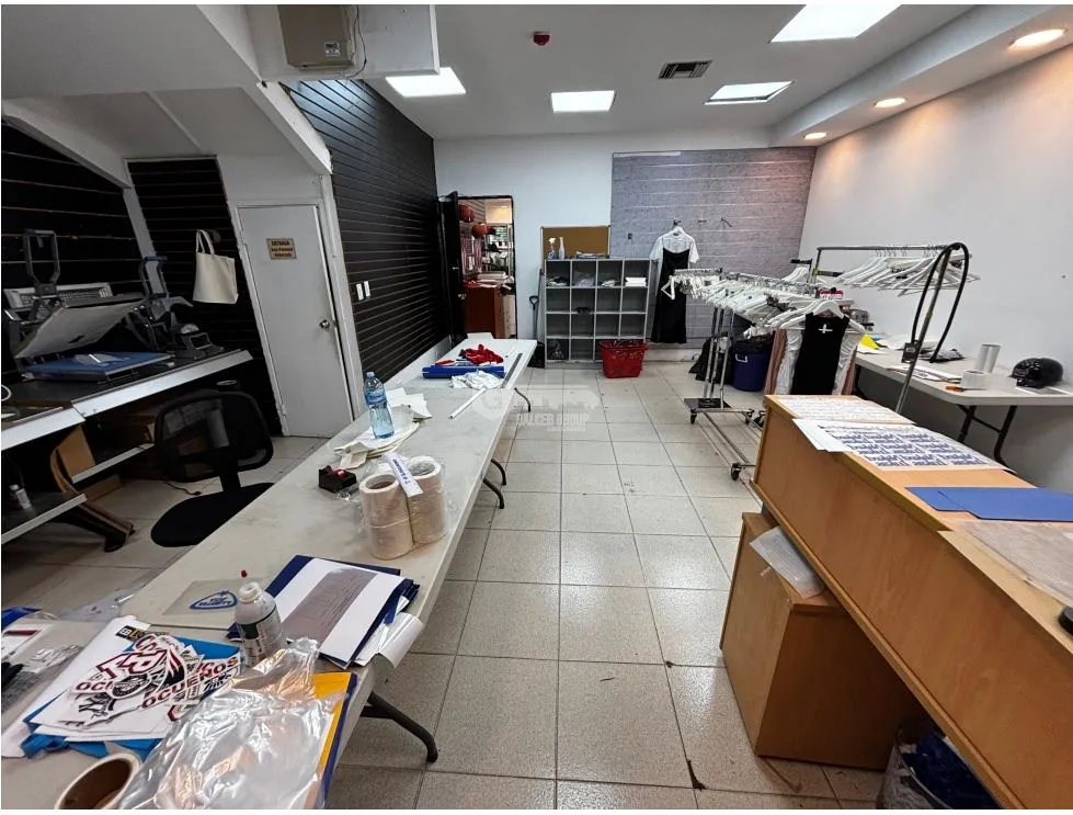 Commercial Space for sale in Tumba Muerto