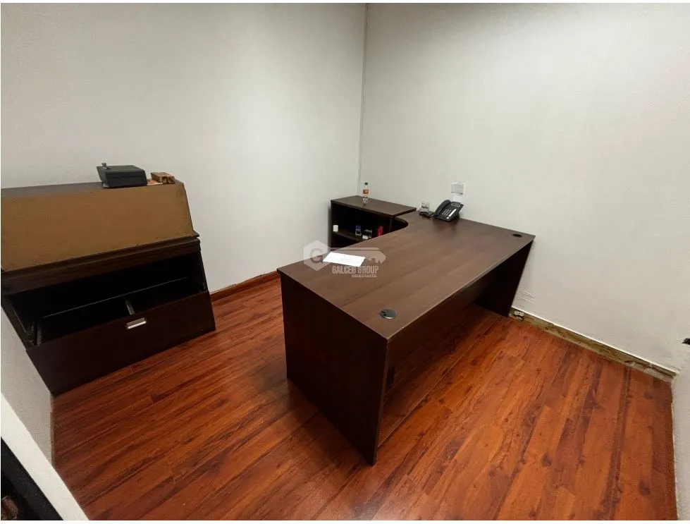 Office for sale in Tumba Muerto