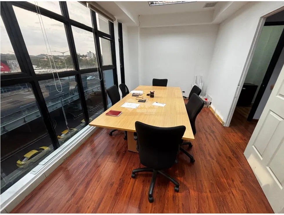 Office for sale in Tumba Muerto