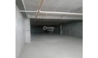 商业空间 在 Villa Lucre 出租