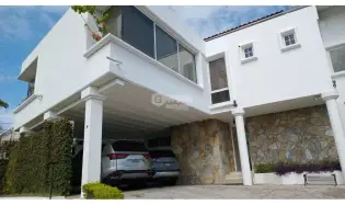 Single Family House for sale in La Alameda