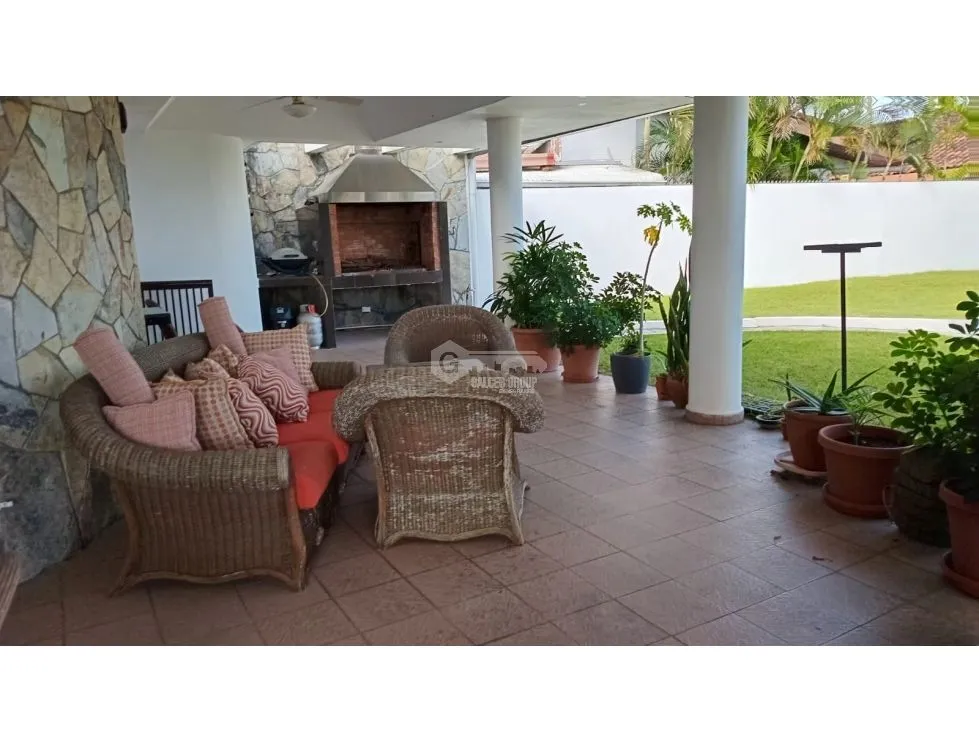 Single Family House for sale in La Alameda