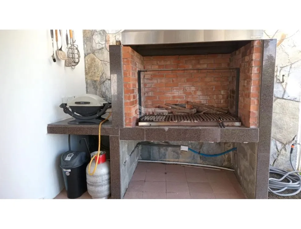 Single Family House for sale in La Alameda