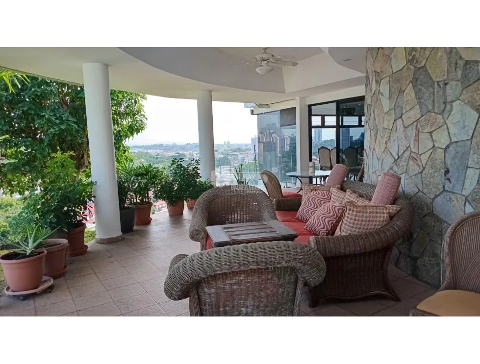 Single Family House for sale in La Alameda