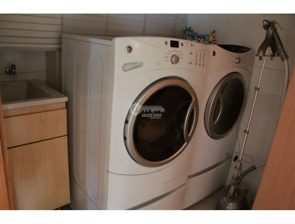 Apartment for sale in Clayton