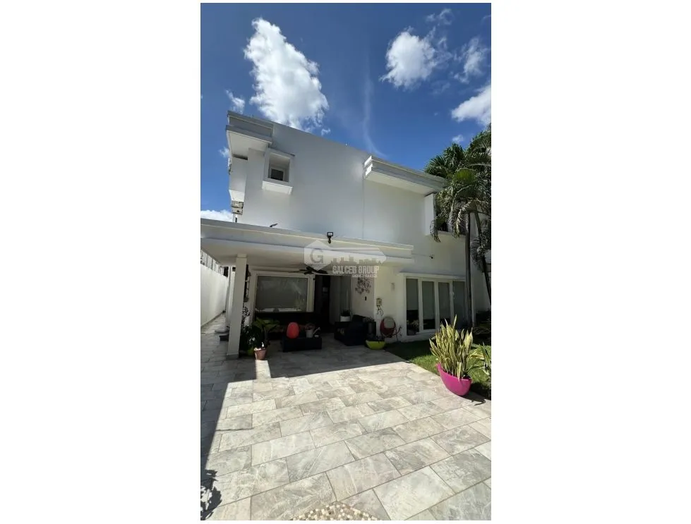 BETANIA / LOS ANGELES / 484M / 4 HABITACIONES / 4 PARKING / 2 NIVELES