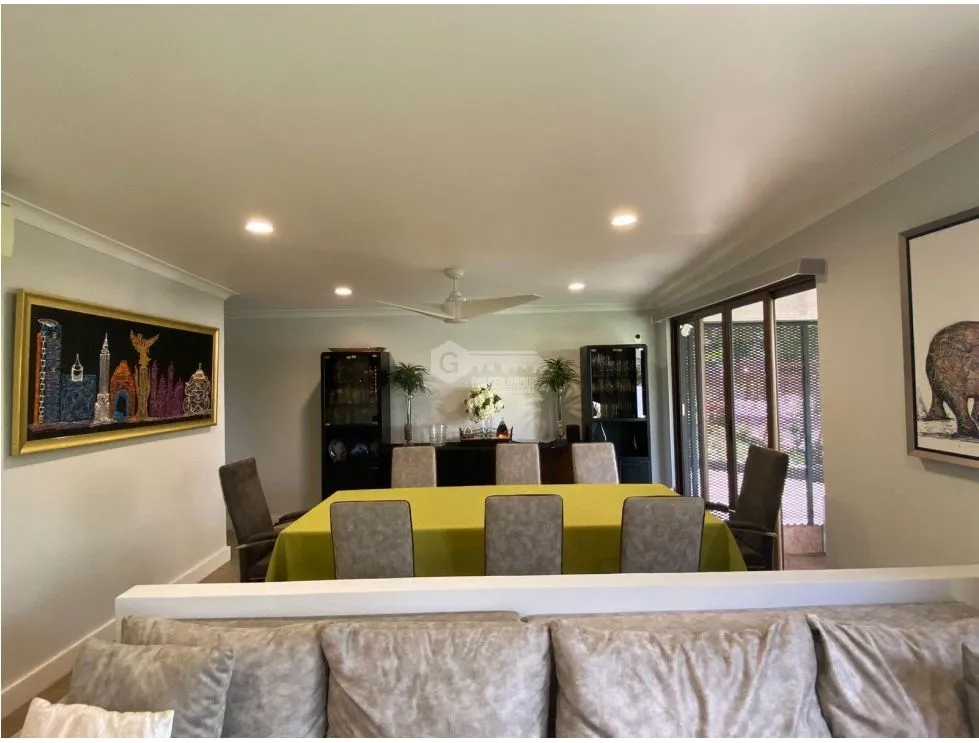 BETANIA / LA GLORIA / 530M / 4 HABITACIONES / 3 PARKING / TERRAZA