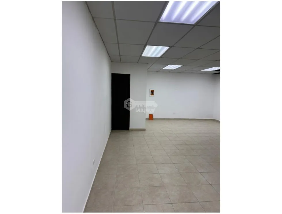 Espace commercial à Pueblo Nuevo à louer