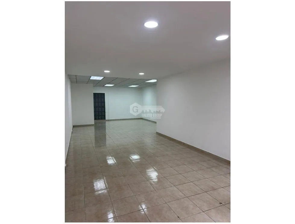 Espace commercial à Pueblo Nuevo à louer