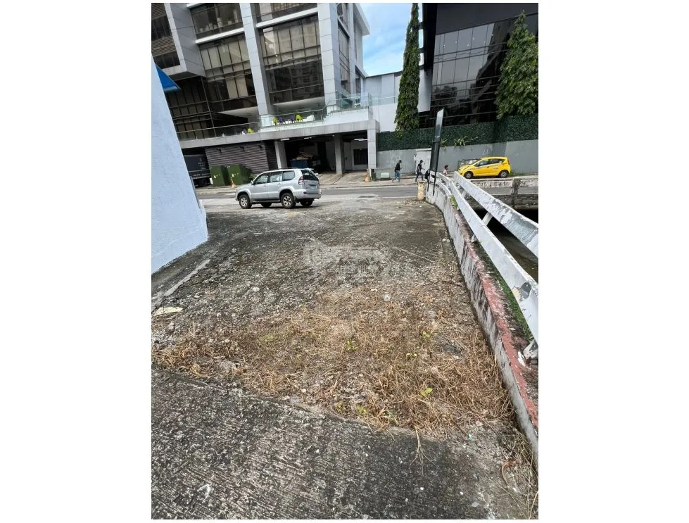 SAN FRANCISCO / 500M / 6 PARKING / FRONT FACING MAIN AVENUE / GROUND FLOOR