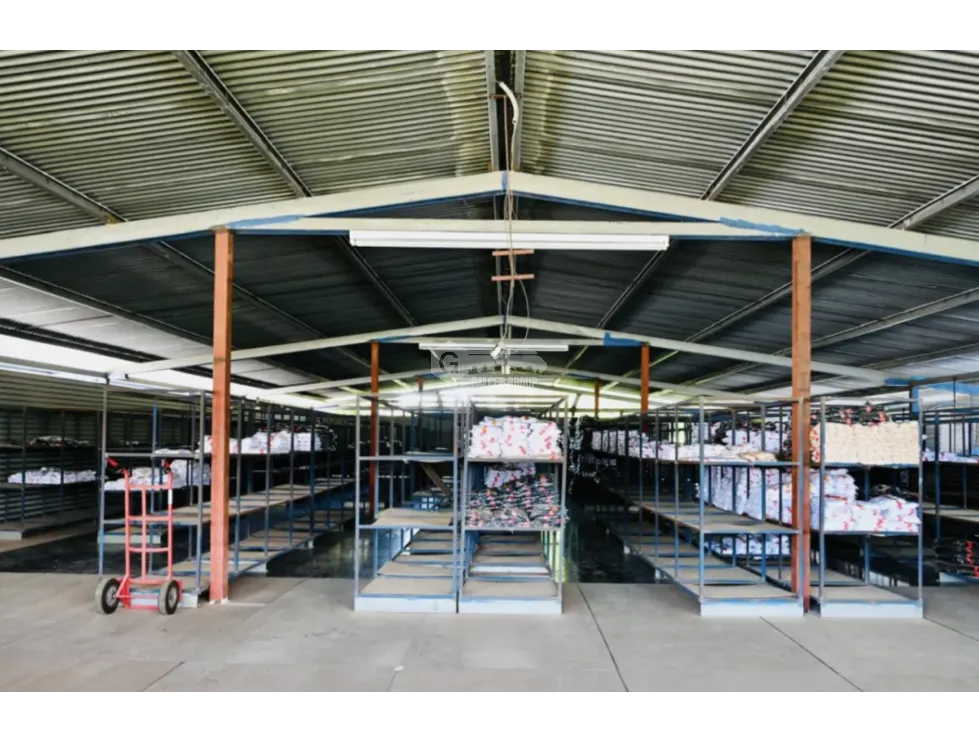 12 DE OCTUBRE / 1990M / TERRENO COMERCIAL IDEAL PARA DESARROLLO / C-2
