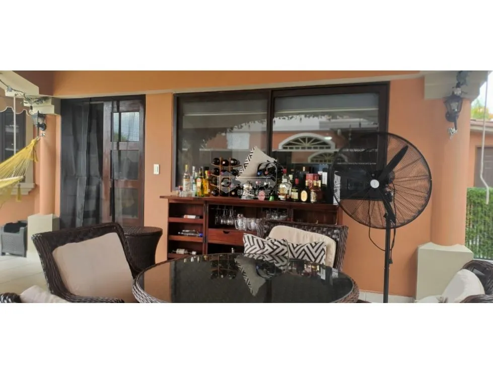 COSTA SUR / EL DORAL / 500M / 4 HABITACIONES / 4 PARKING
