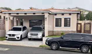 Single Family House for sale in Costa Verde