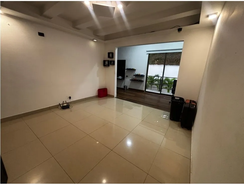 EL DORADO / BETANIA / 420M / 3 HABITACIONES / 2 NIVELES / TERRAZA JC