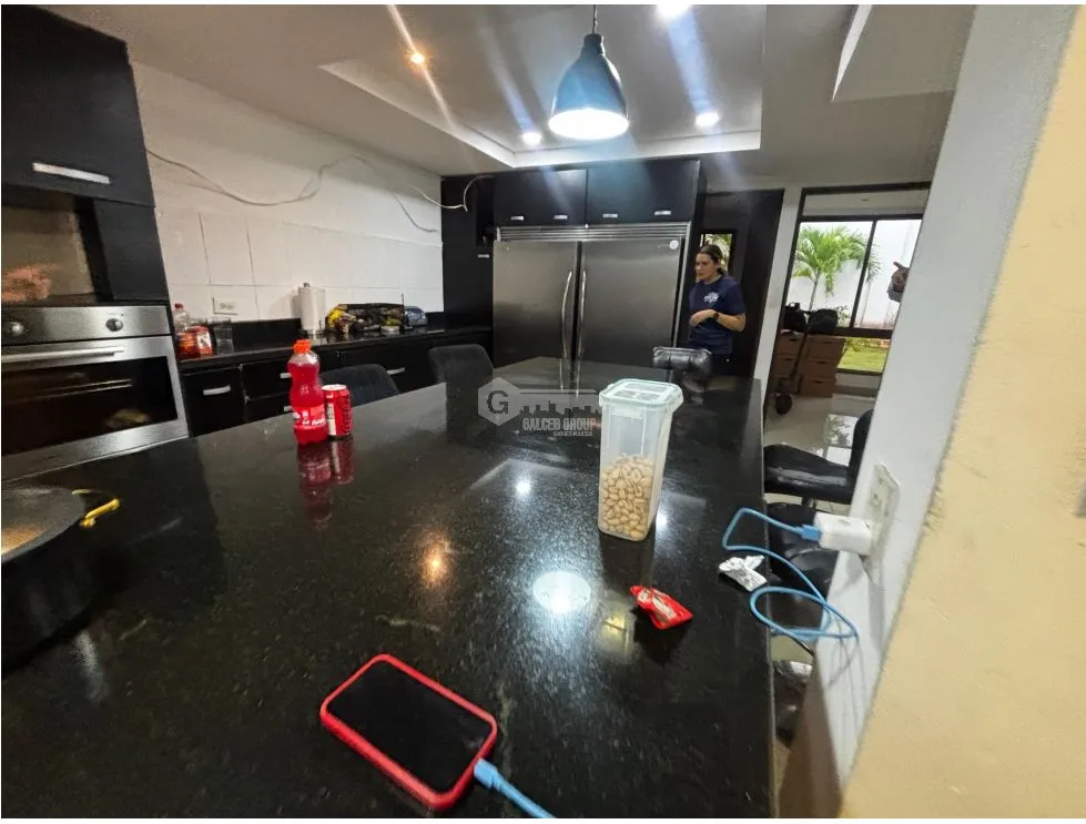 EL DORADO / BETANIA / 420M / 3 HABITACIONES / 2 NIVELES / TERRAZA JC