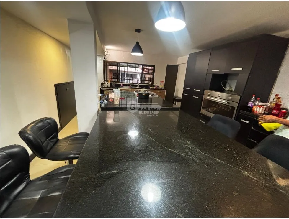 EL DORADO / BETANIA / 420M / 3 HABITACIONES / 2 NIVELES / TERRAZA JC