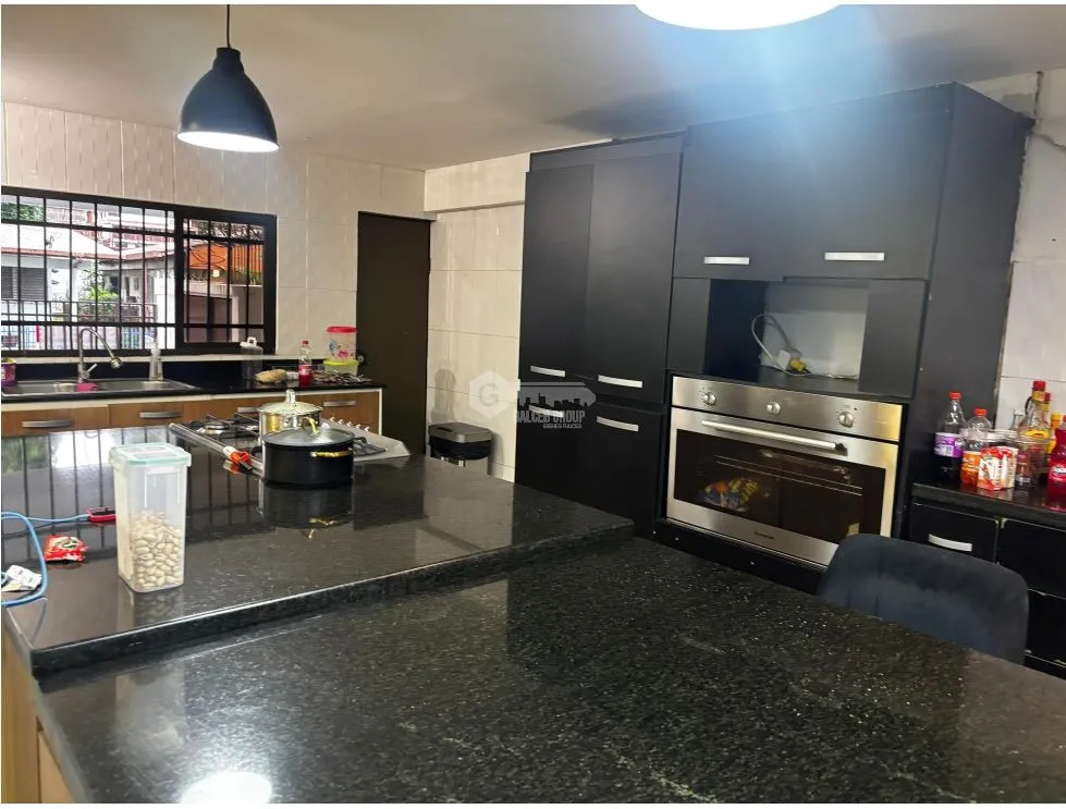 EL DORADO / BETANIA / 420M / 3 HABITACIONES / 2 NIVELES / TERRAZA JC