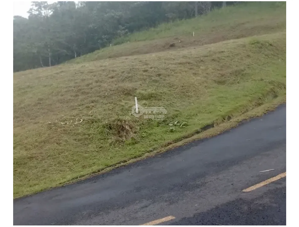 ALTOS DEL MARIA / 1525M / PUNTO ALTO / FRENTE A VIA / ESQUINA