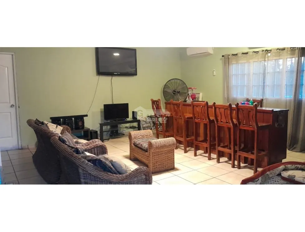CHAME / NUEVA GORGONA / 2000M / 3 HABITACIONES / 5 PARKING / PISCINA