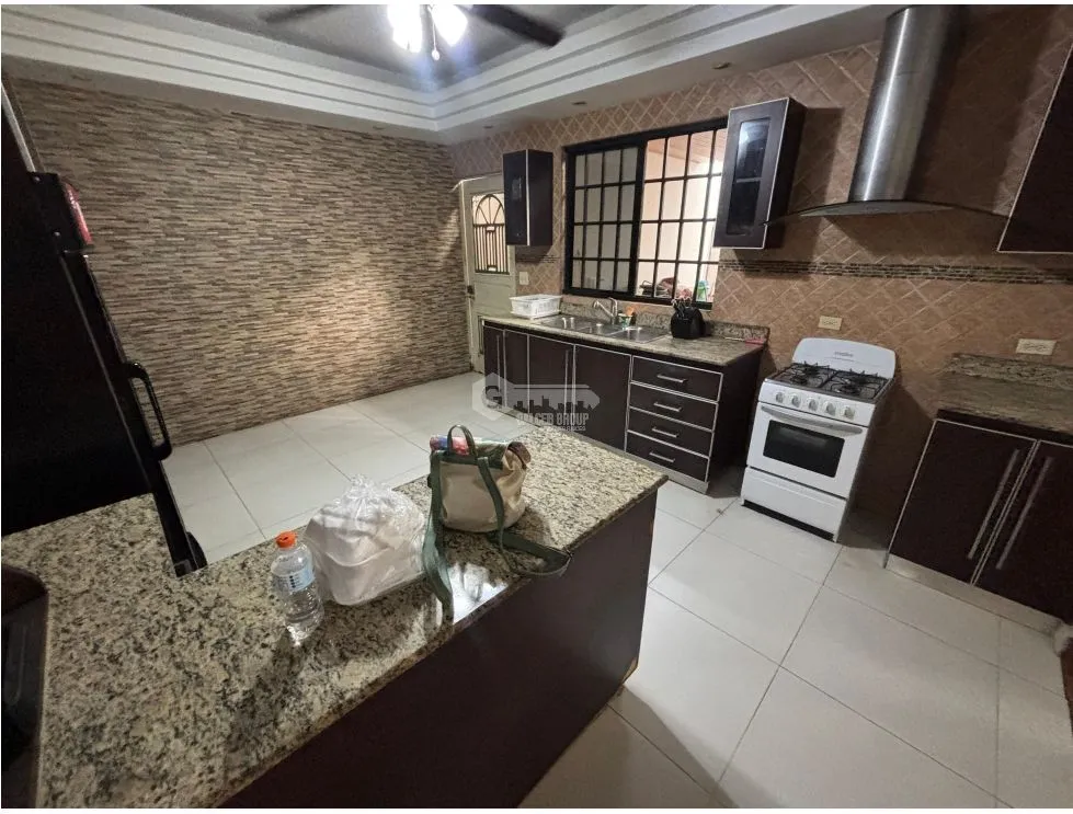 Single Family House for sale in Betania