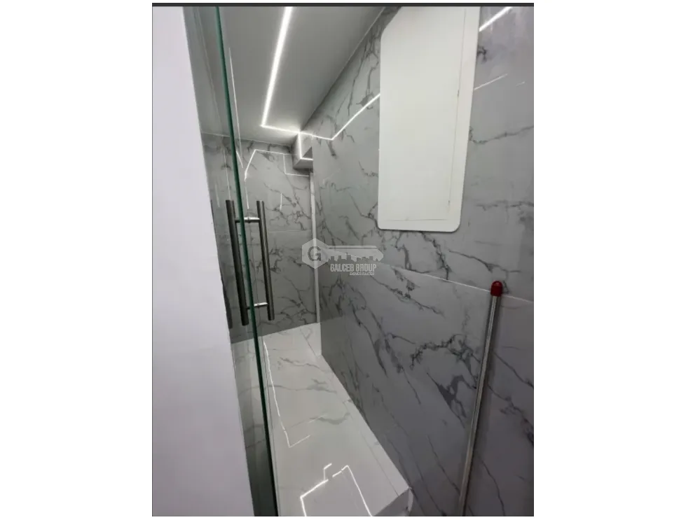 Espace commercial à La Cresta à louer
