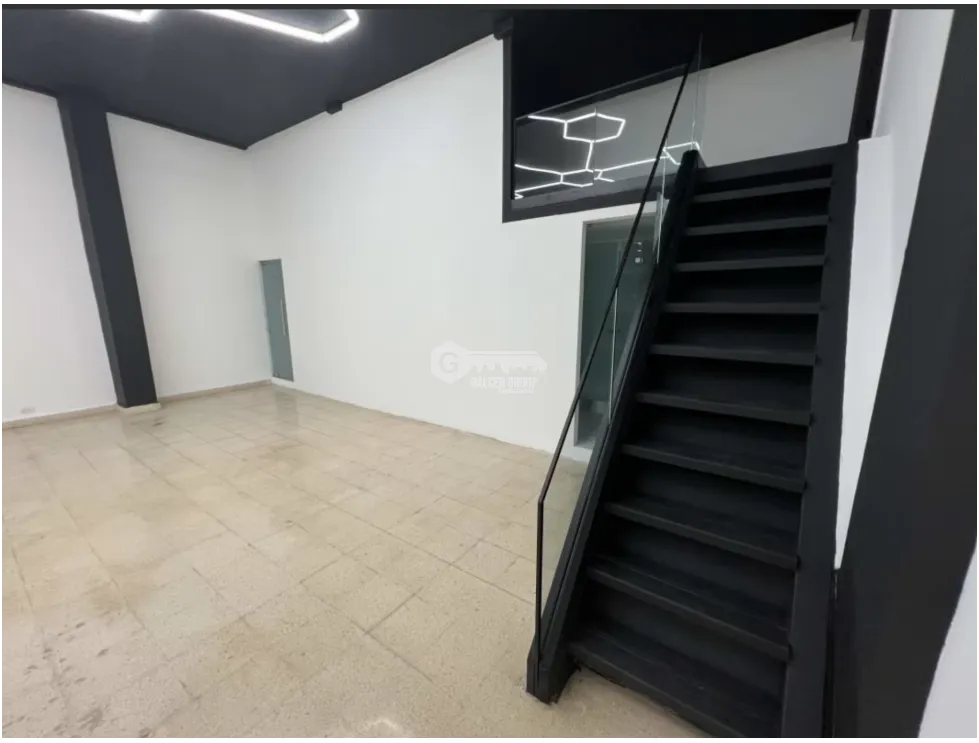 Espace commercial à La Cresta à louer
