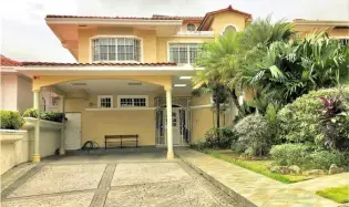 Single Family House for sale in La Alameda