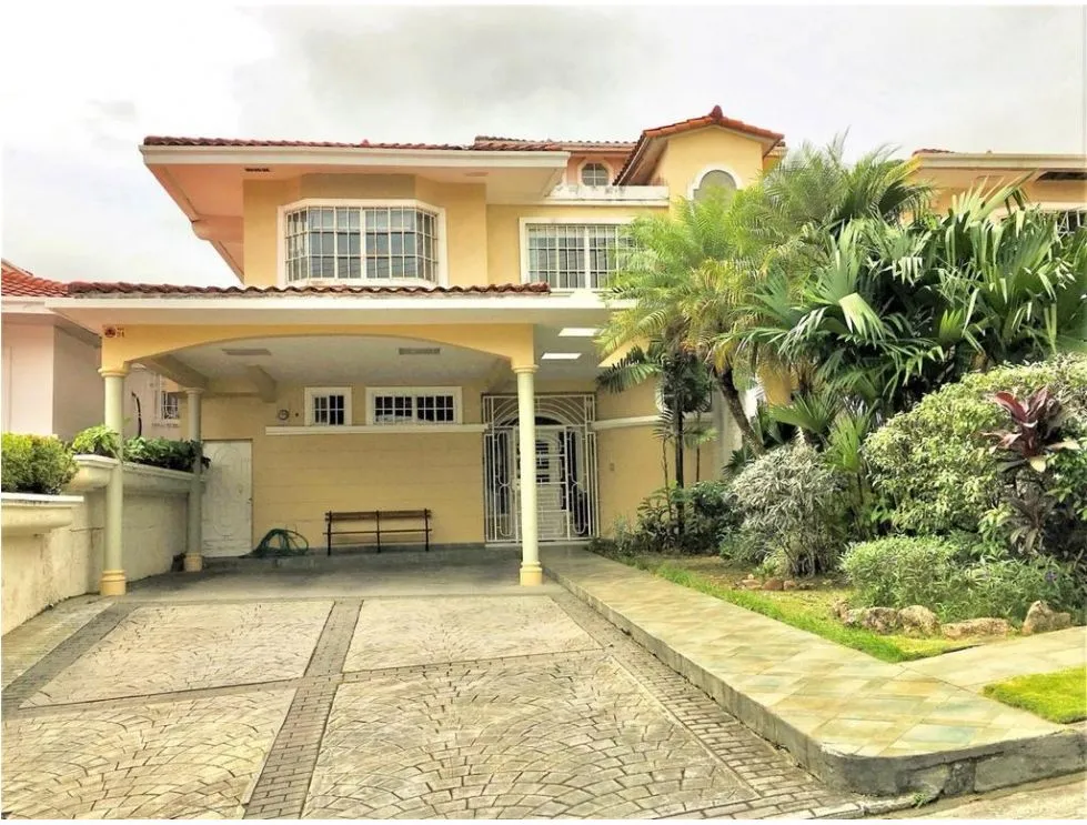 Single Family House for sale in La Alameda