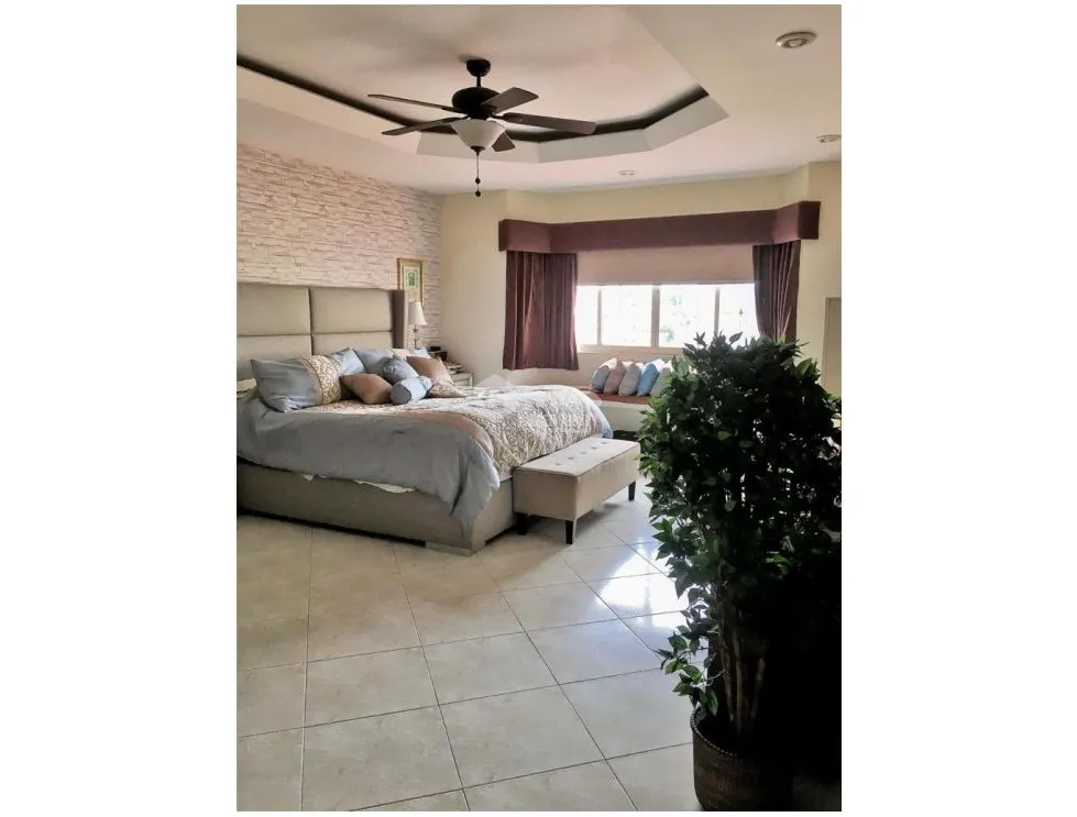 Single Family House for sale in La Alameda