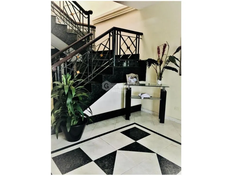 Single Family House for sale in La Alameda