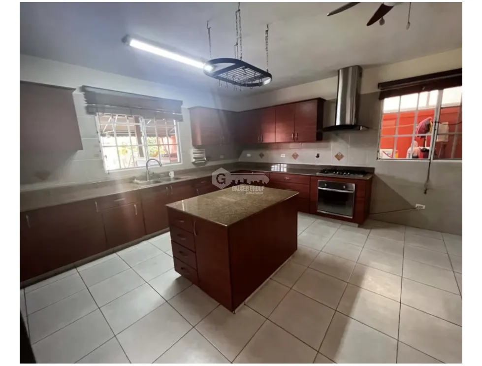 CHANIS / CASTEL NOVO / 280M / 3 HABITACIONES / 4 PARKING / DUPLEX