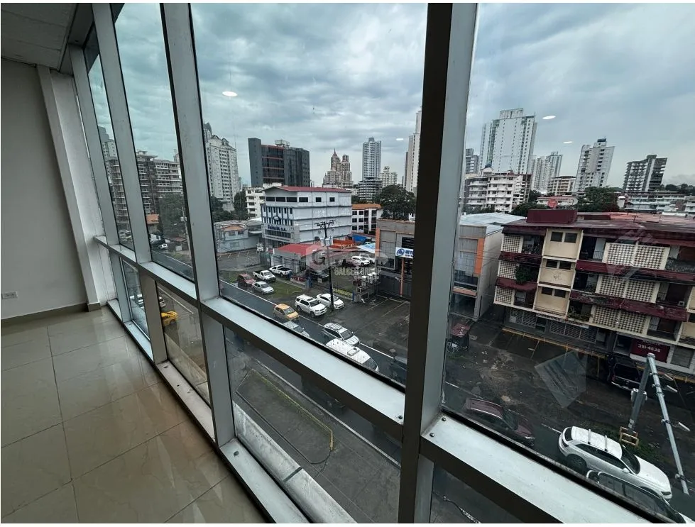 Office for rent in El Carmen