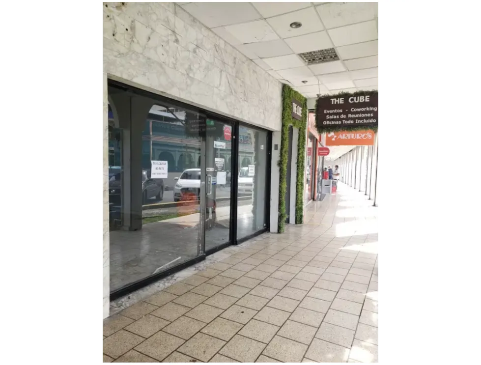 Espace commercial à Via Espana à louer