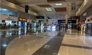 Espace commercial à El Dorado à louer