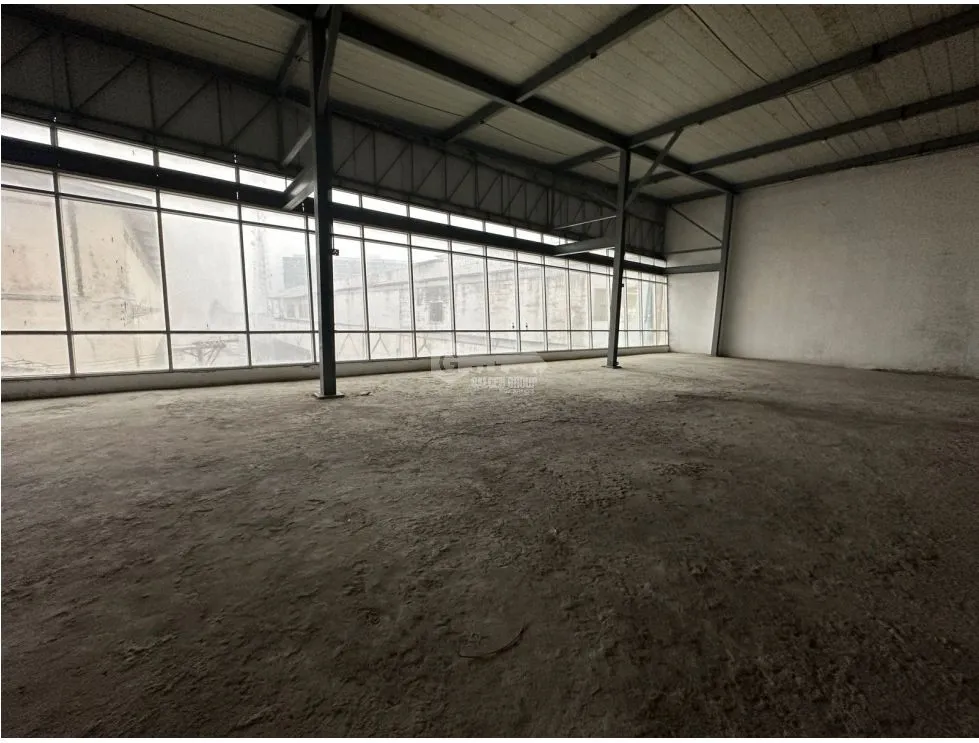 COLON / ZONA LIBRE / 5854 M2 / 3 NIVELES / 15 PARKING / FRENTE A CALLE