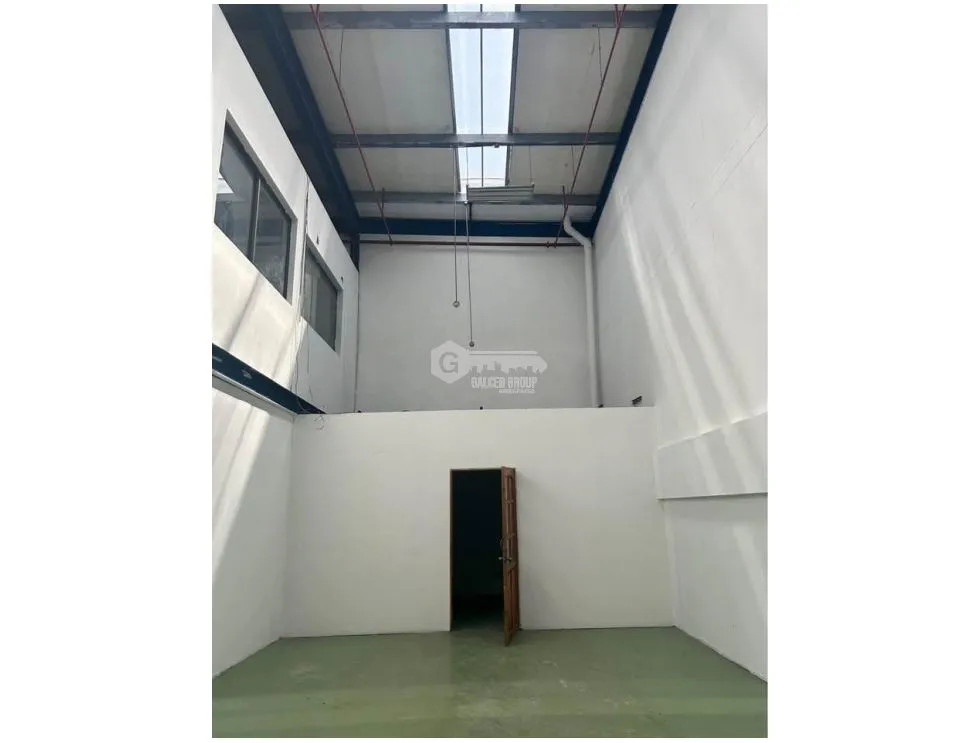 Warehouse for sale in Tocumen